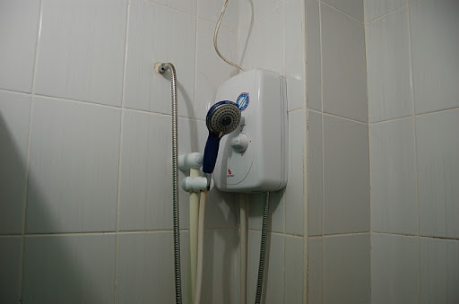 アンヘレスのロリエッタアパテル－給湯器式のシャワー