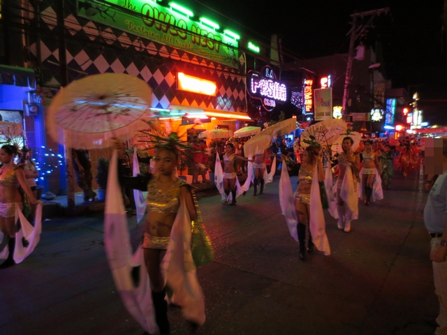 Chinese New Year Parade(White)