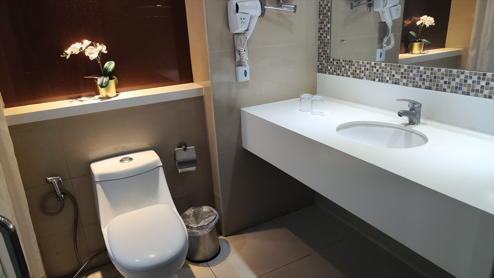 プライム・エイシア・ホテル（Prime Asia Hotel） トイレ＆洗面