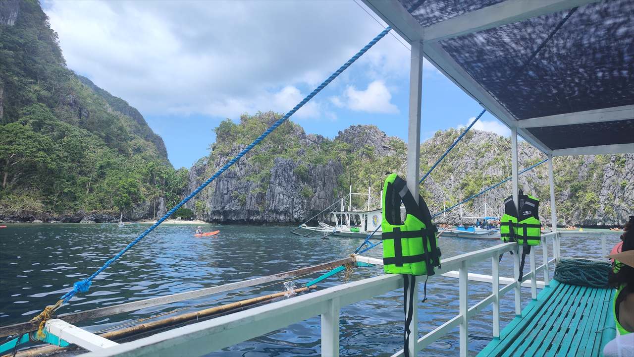 エルニドのアイランドホッピングについて（バンカーボート）