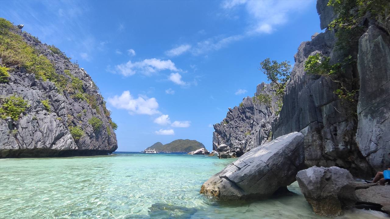 エルニドのアイランドホッピングについて（島のビーチ３）