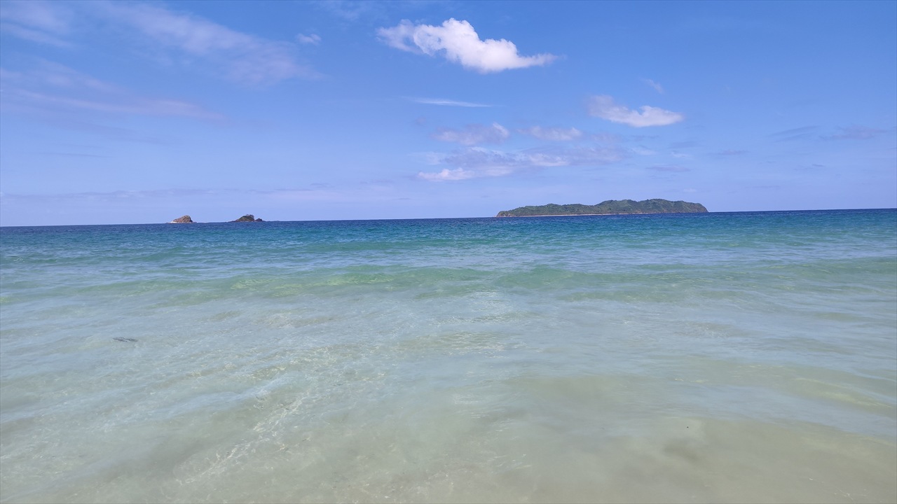 ナクパンビーチ(ビーチから海)