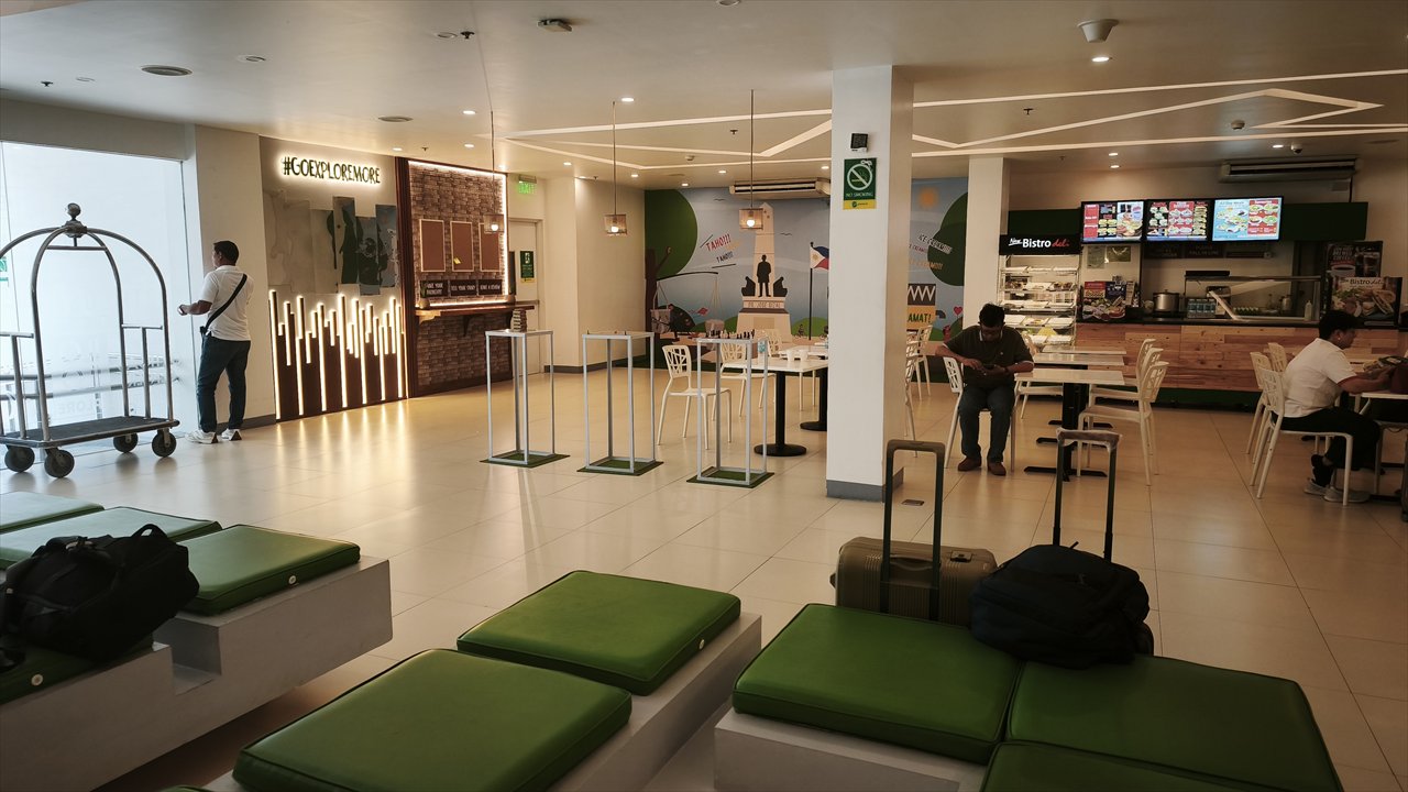 Go Hotels Ermita ロビー