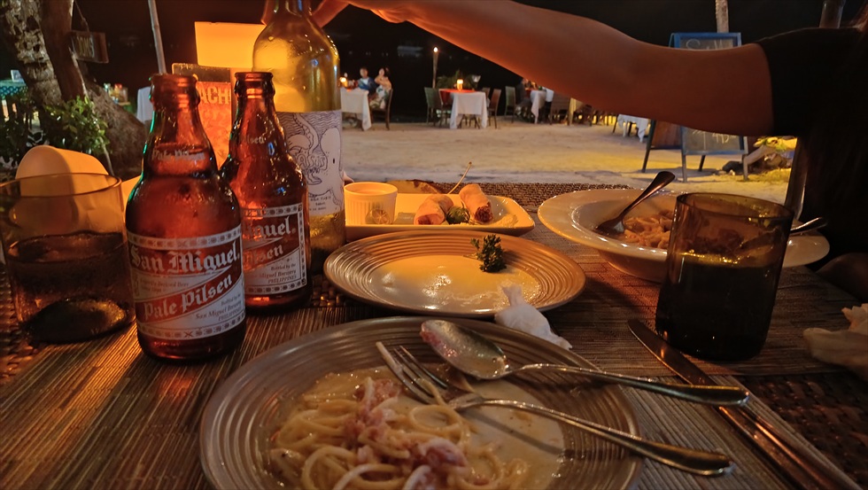 ボホール島観光(DAY2)アロナビーチでパスタ