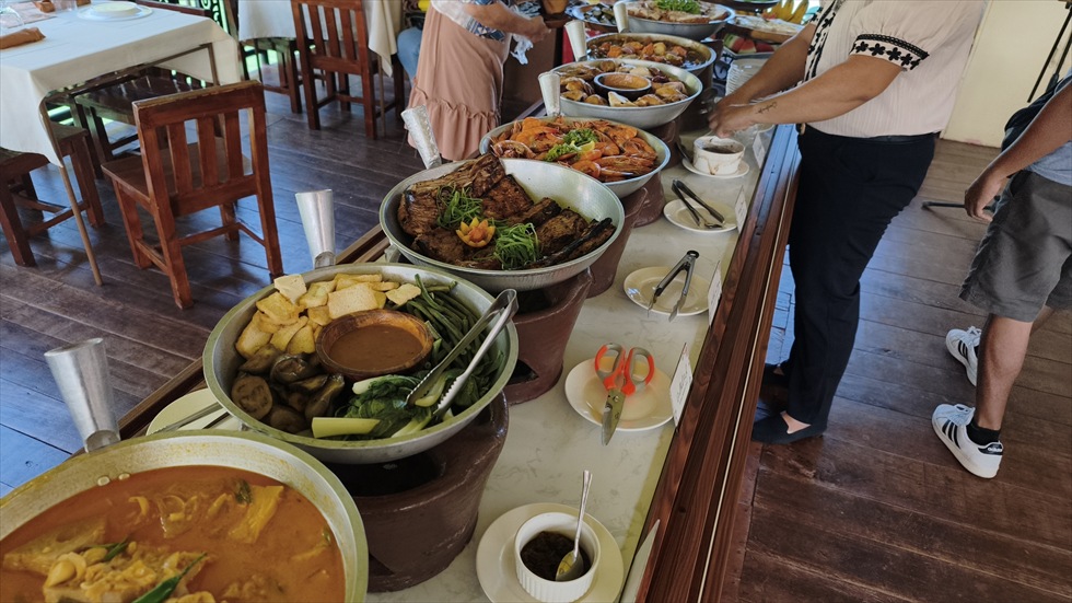 ボホール島観光（DAY3）ロボコックリバー・料理２