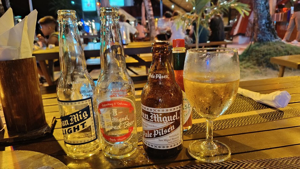 ボホール島観光(DAY4)アロナビーチディナー(ビール)